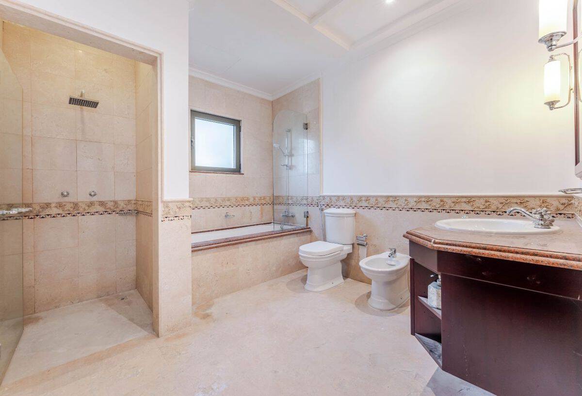 Villa con jardín con acceso privado a la playa