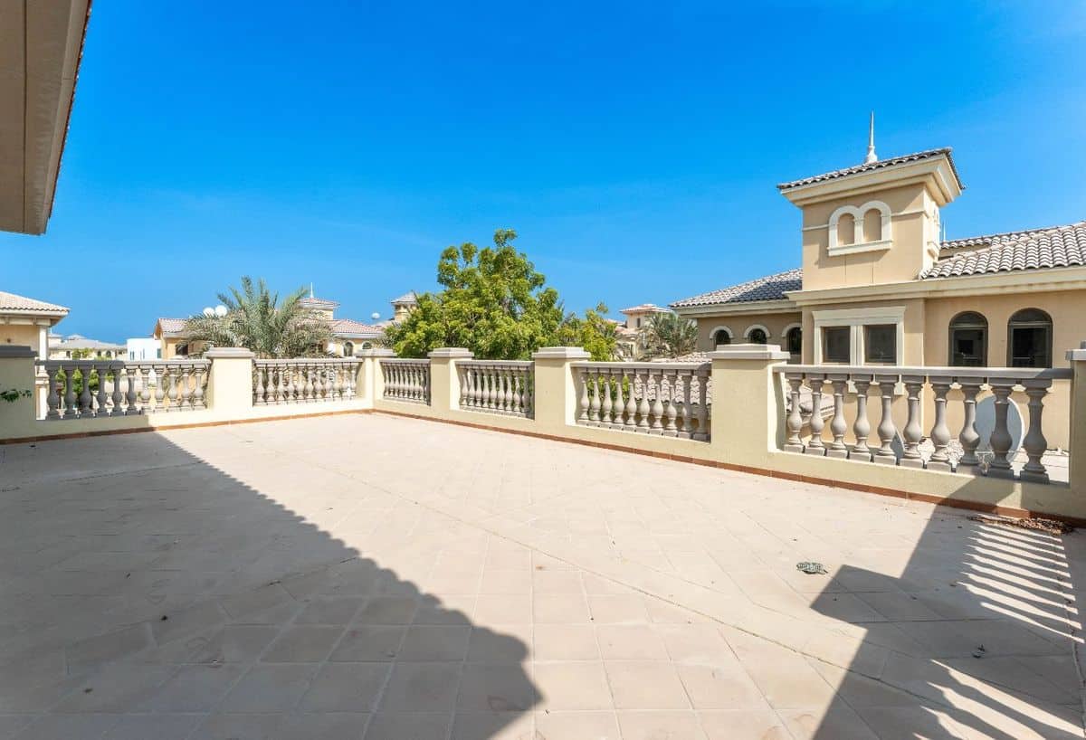 Villa con jardín con acceso privado a la playa