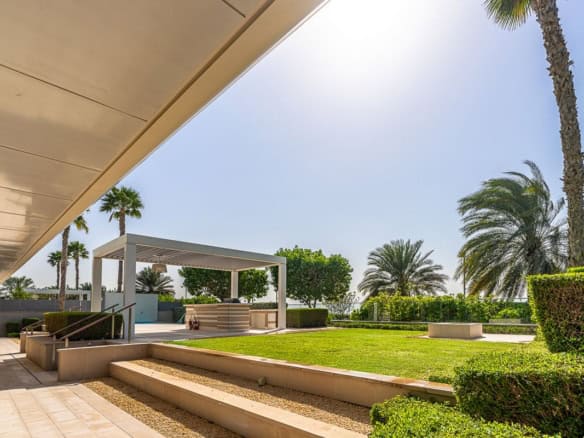 W Residences Palm Jumeirah Garden Residence
