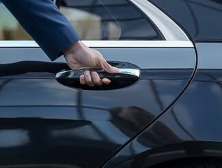 Perché scegliere di noleggiare un auto con conducente a Milano