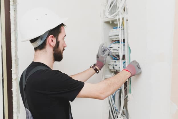 riparazione di cortocircuiti
