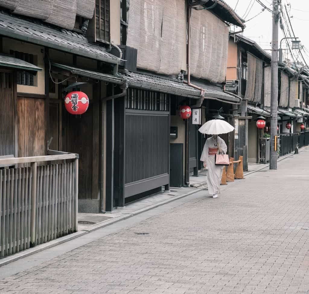 The ultimate guide to solo female travel kyoto