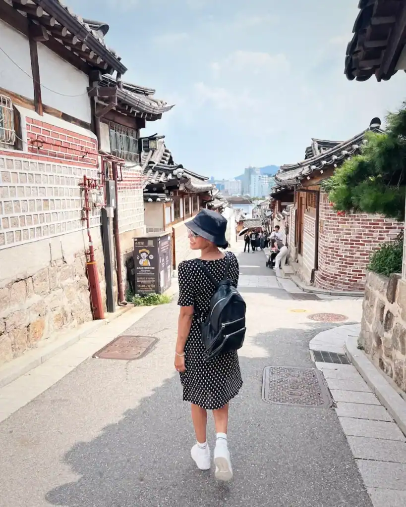 bukchon hanok village solo female travel in seoul