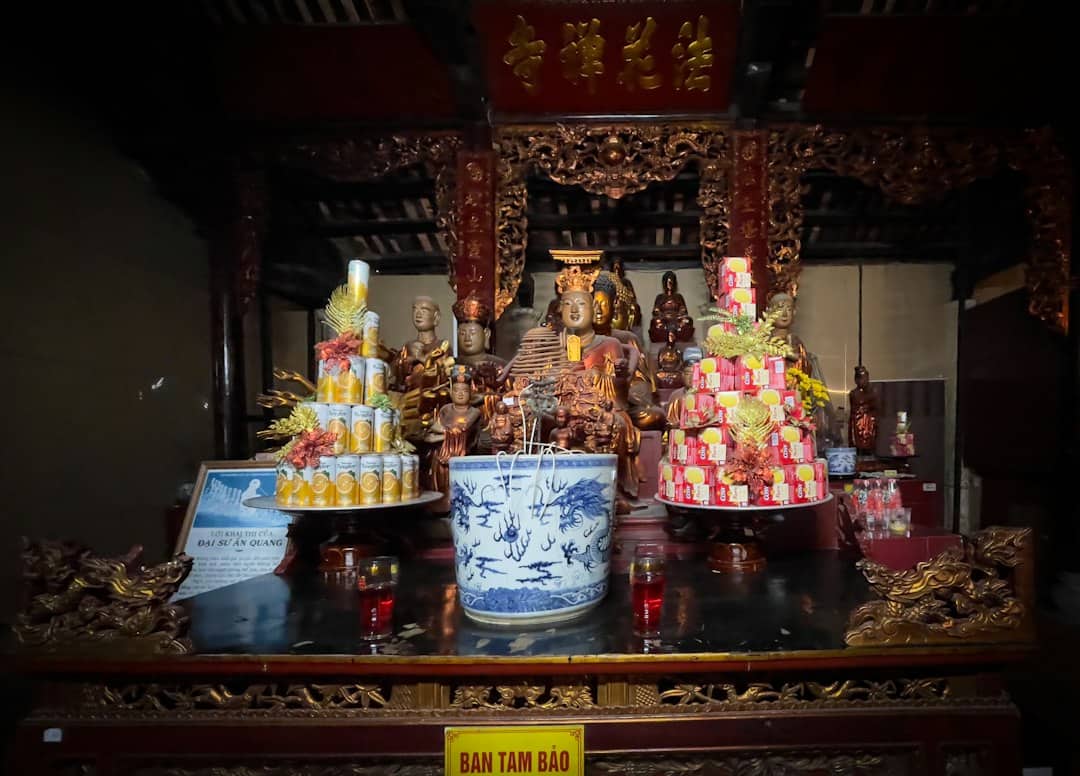 寺廟祭壇與供品陳設意象