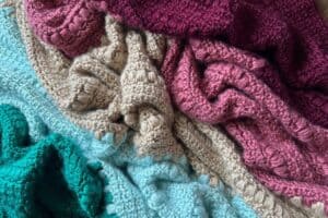 Porch ‘n Picnic Blanket – Crochet Pom Pom Blanket Pattern