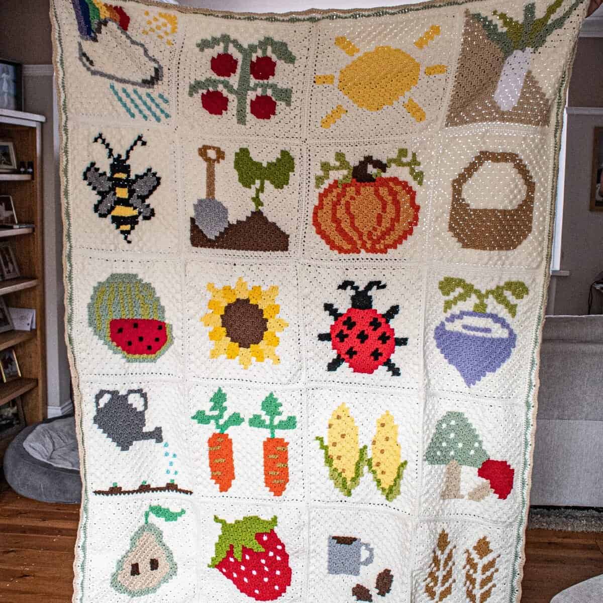 Mosaic crochet chart for Nordic blanket design by Juniper and Oakes.