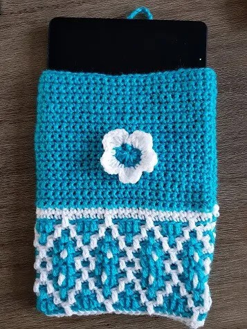 Easy Mosaic Crochet Tablet Cover by Jera's Jamboree