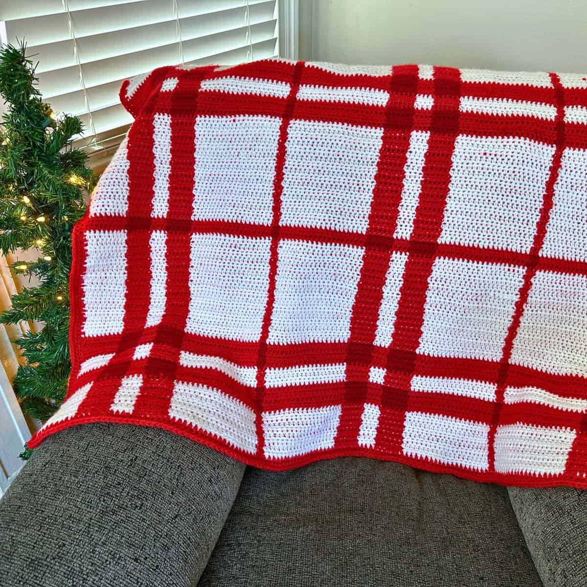 The Christmas Crochet Plaid Blanket