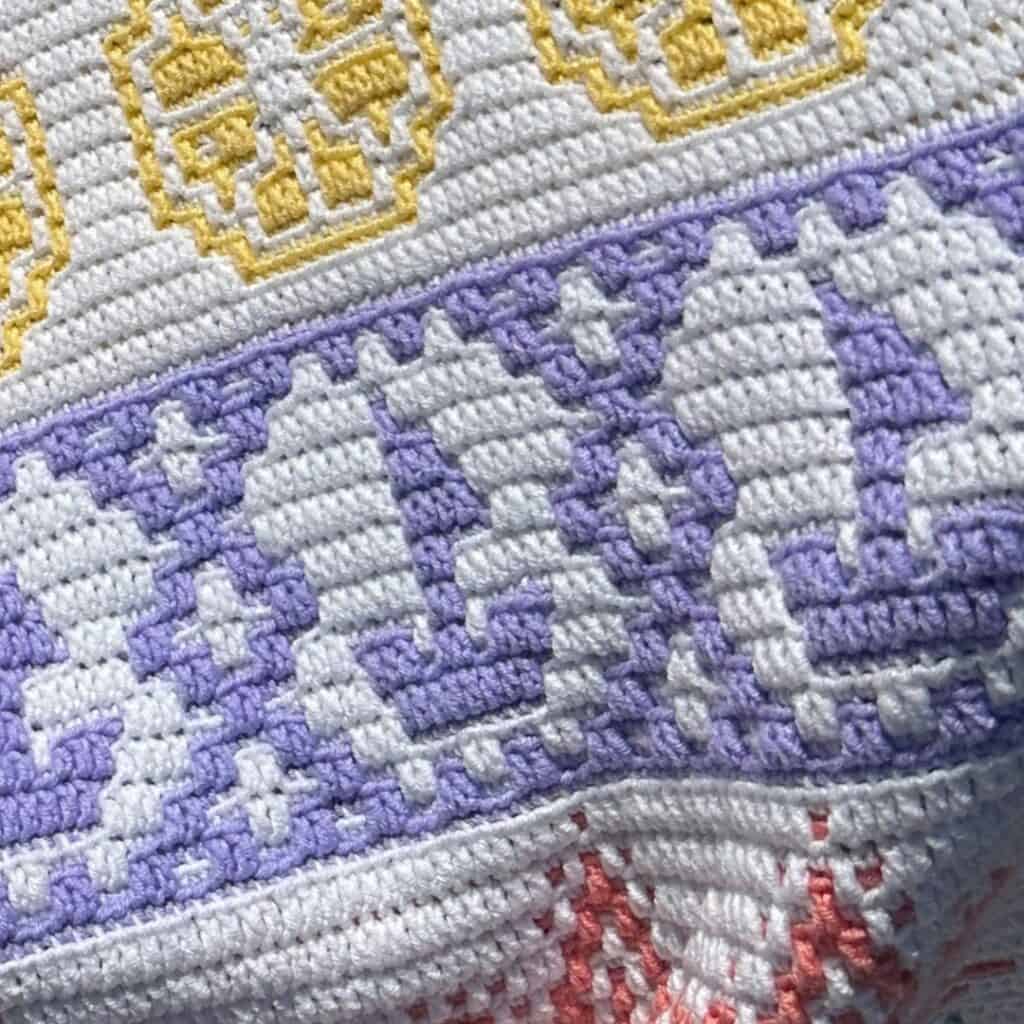 Detailed mosaic crochet sailboat pattern for beginners and experts. Perfect for creating nautical-th.