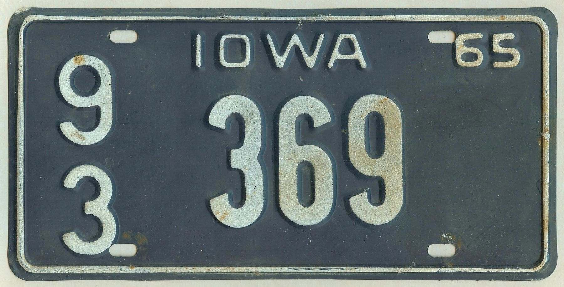 Iowa 1965 car license plate Wayne county #93-369