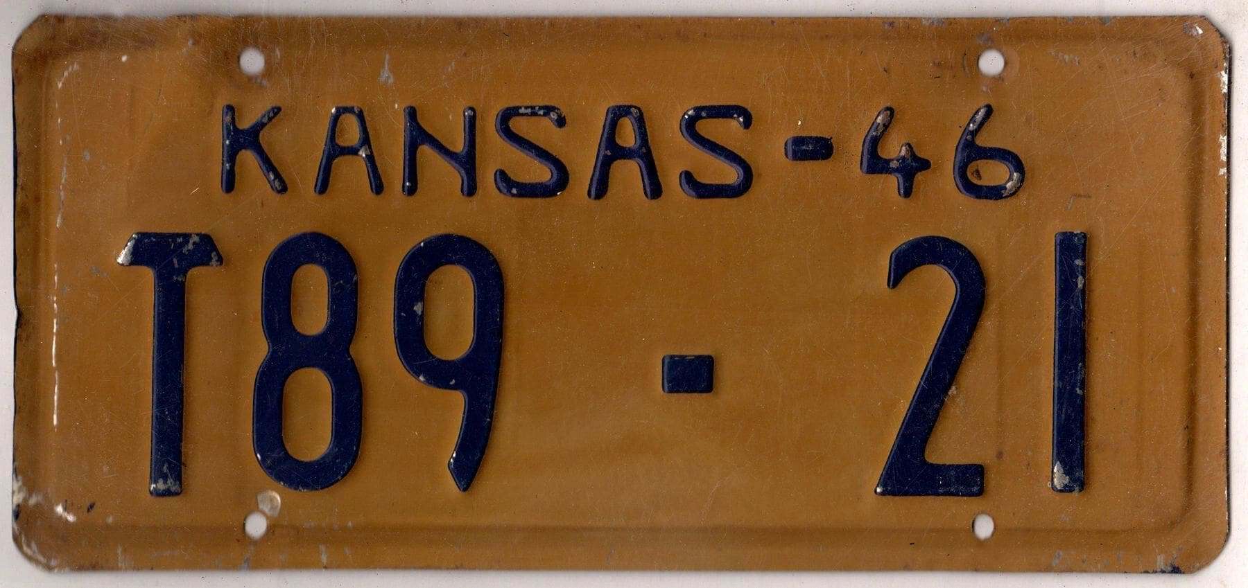 Kansas 1946 truck license plate Gray county #T89-21