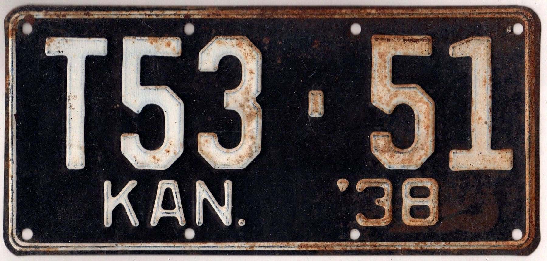 Kansas 1938 truck license plate Pratt county #T53-51