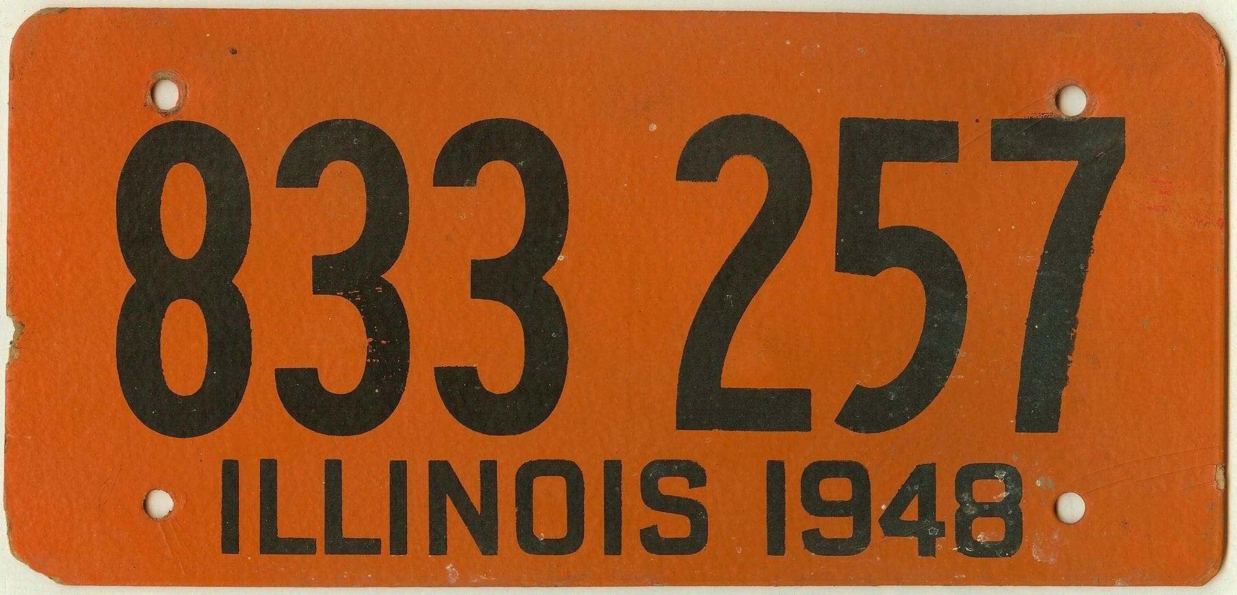 Illinois 1948 car license plate #833-257