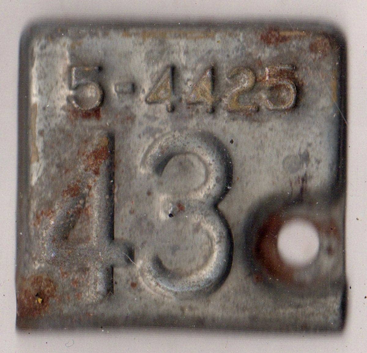 Kansas 1943 license plate tab Montgomery county #5-4425