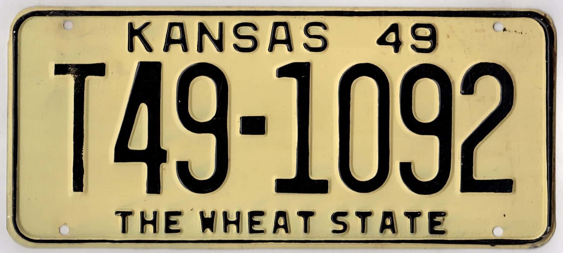 Kansas 1949 truck license plate Linn county #T49-1092
