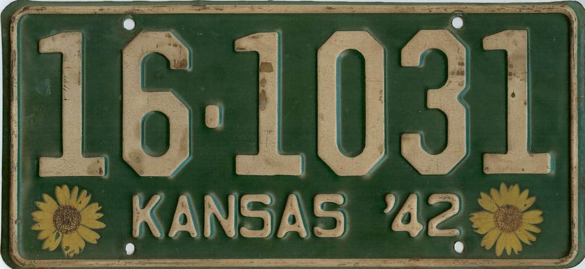 1942 Kansas Car License Plate #16-1031
