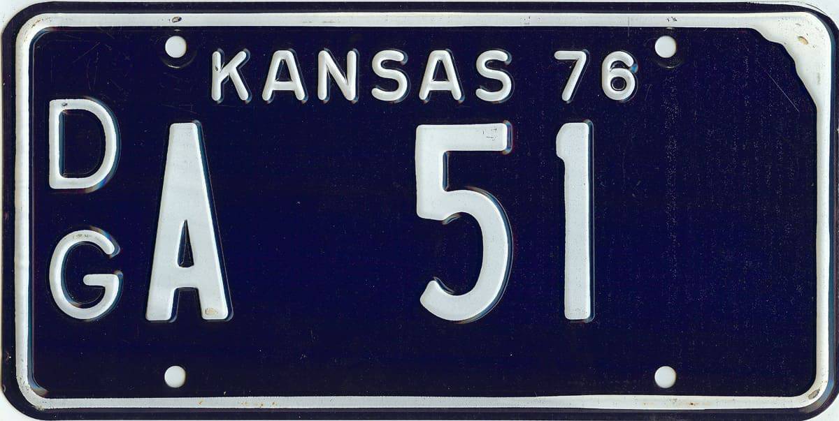 1976 Kansas Car License Plate #DGA-51