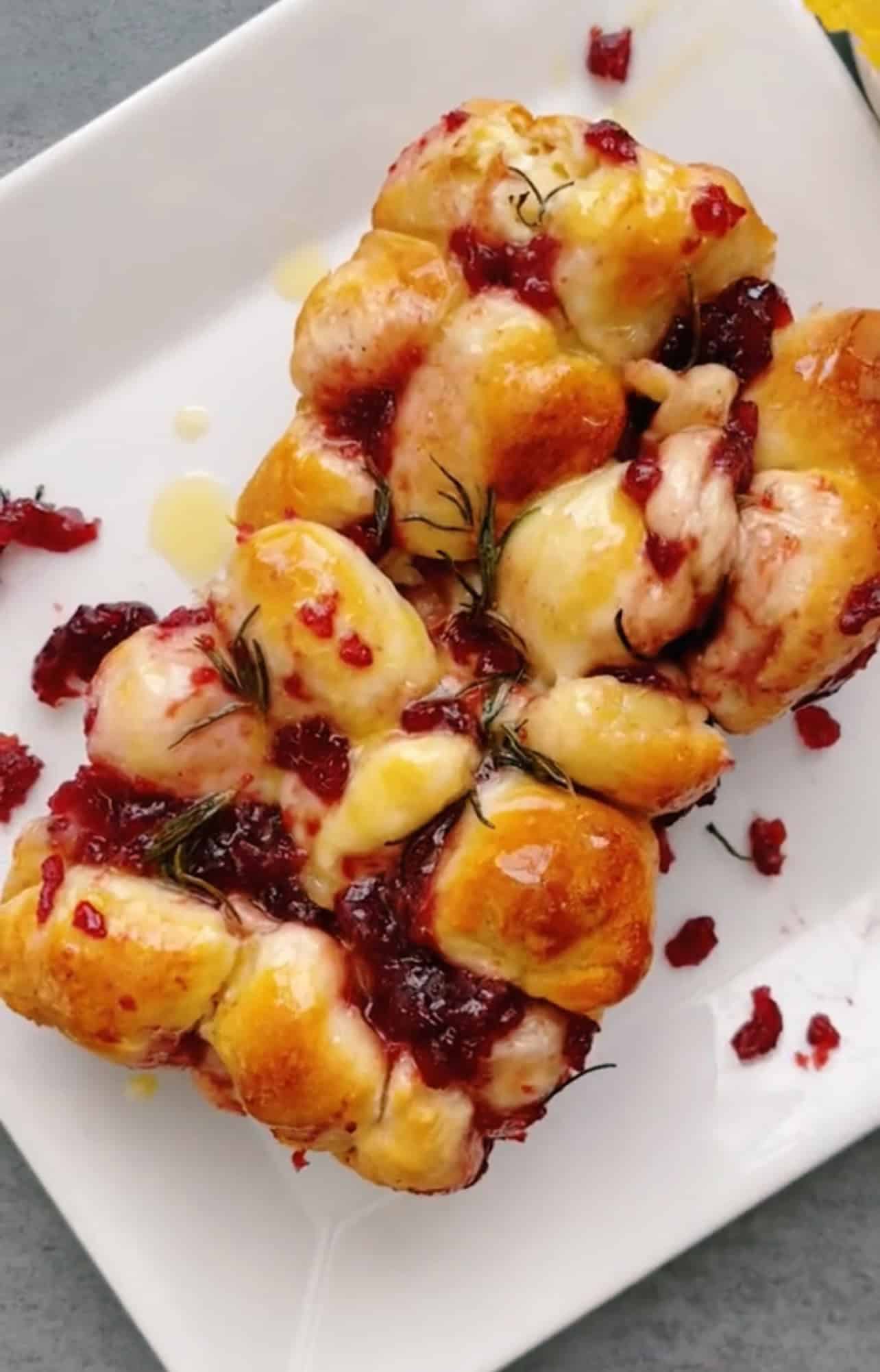 Cranberry Rosemary Brie Pull Apart Pastry- Holiday Appetizer