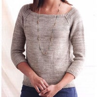 Knitted Pullover with raglan sleeve knitted pullover
