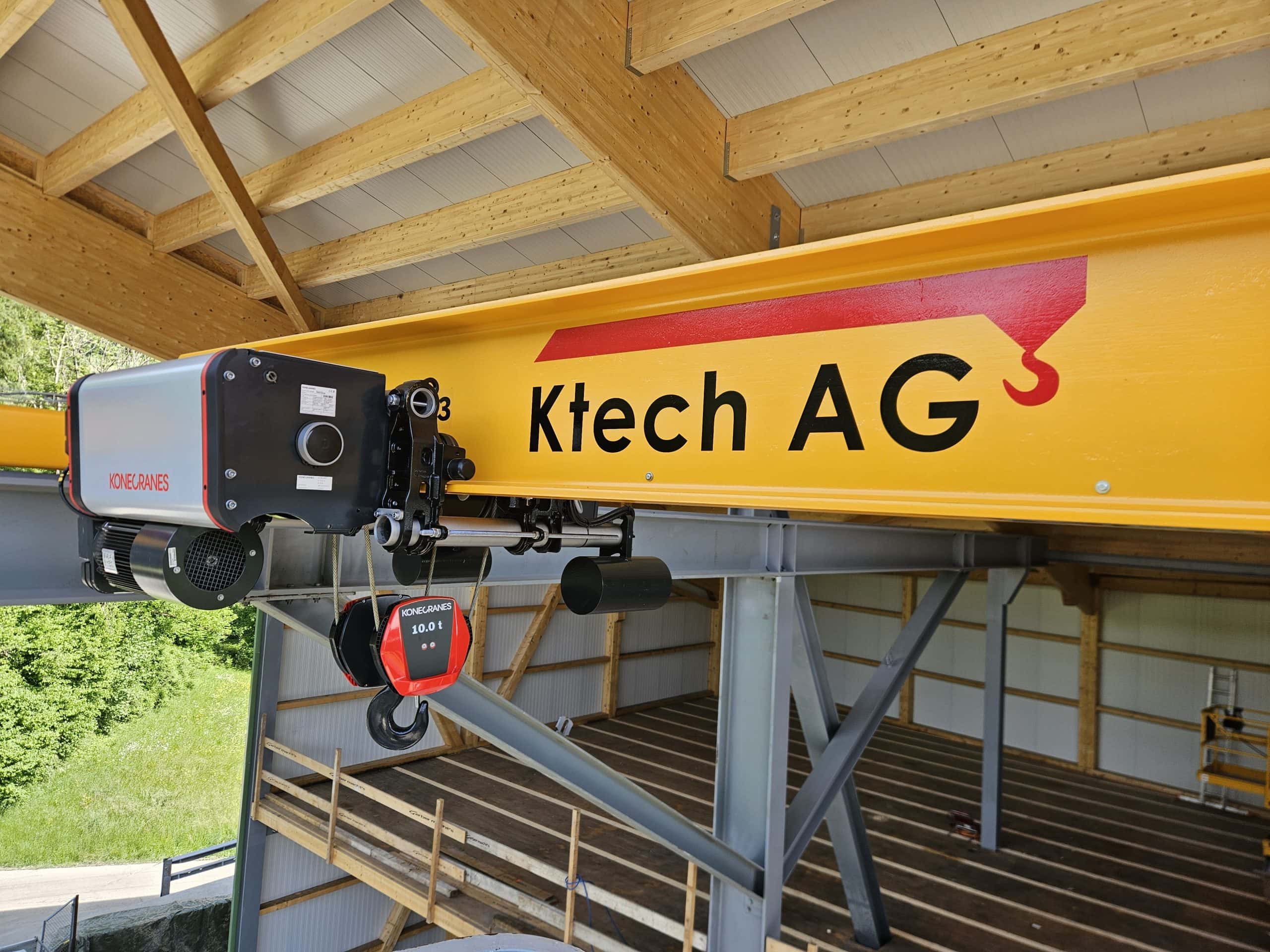 Industriekran mit Ktech AG Logo, für Kran mieten schweiz, Kran reparatur, Industriekran.