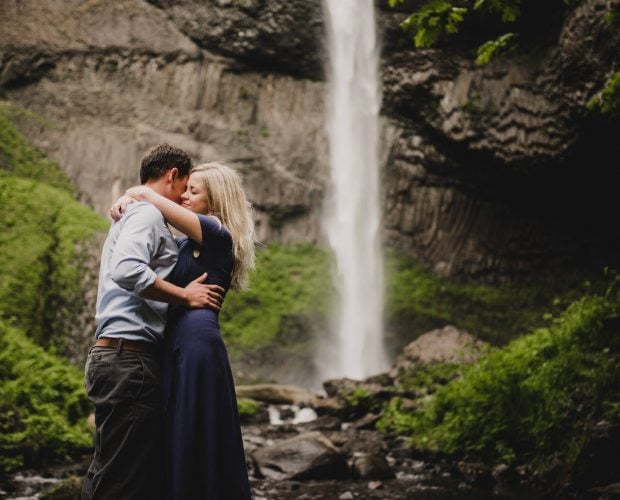 Columbia River Gorge Engagement Photography 001 1