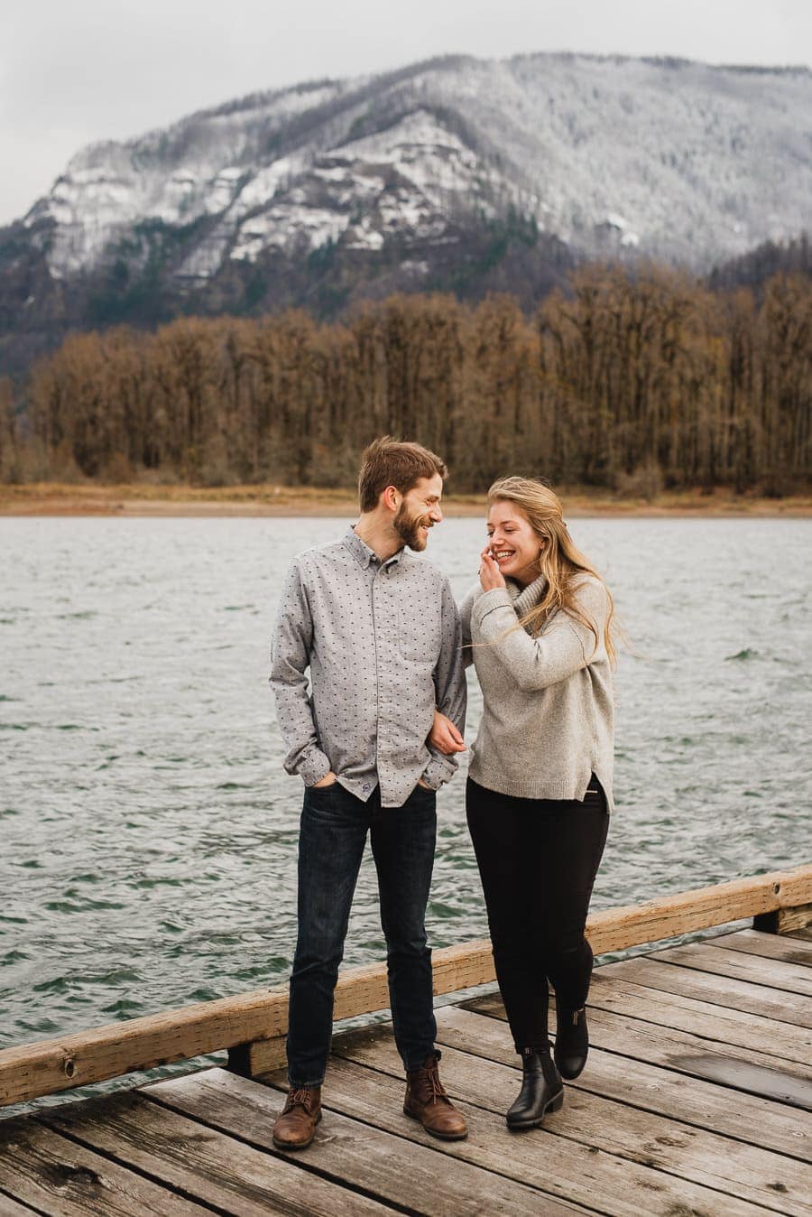 Beacon Rock Cape Horn Engagement Photography 004