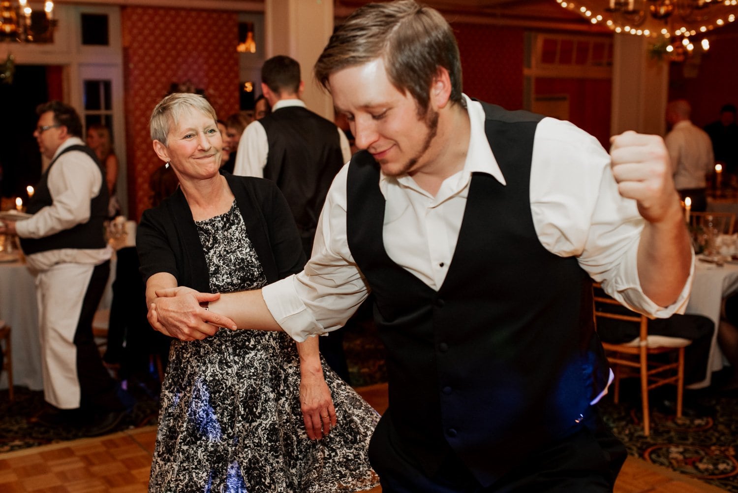Columbia River Gorge Hotel Wedding Photography