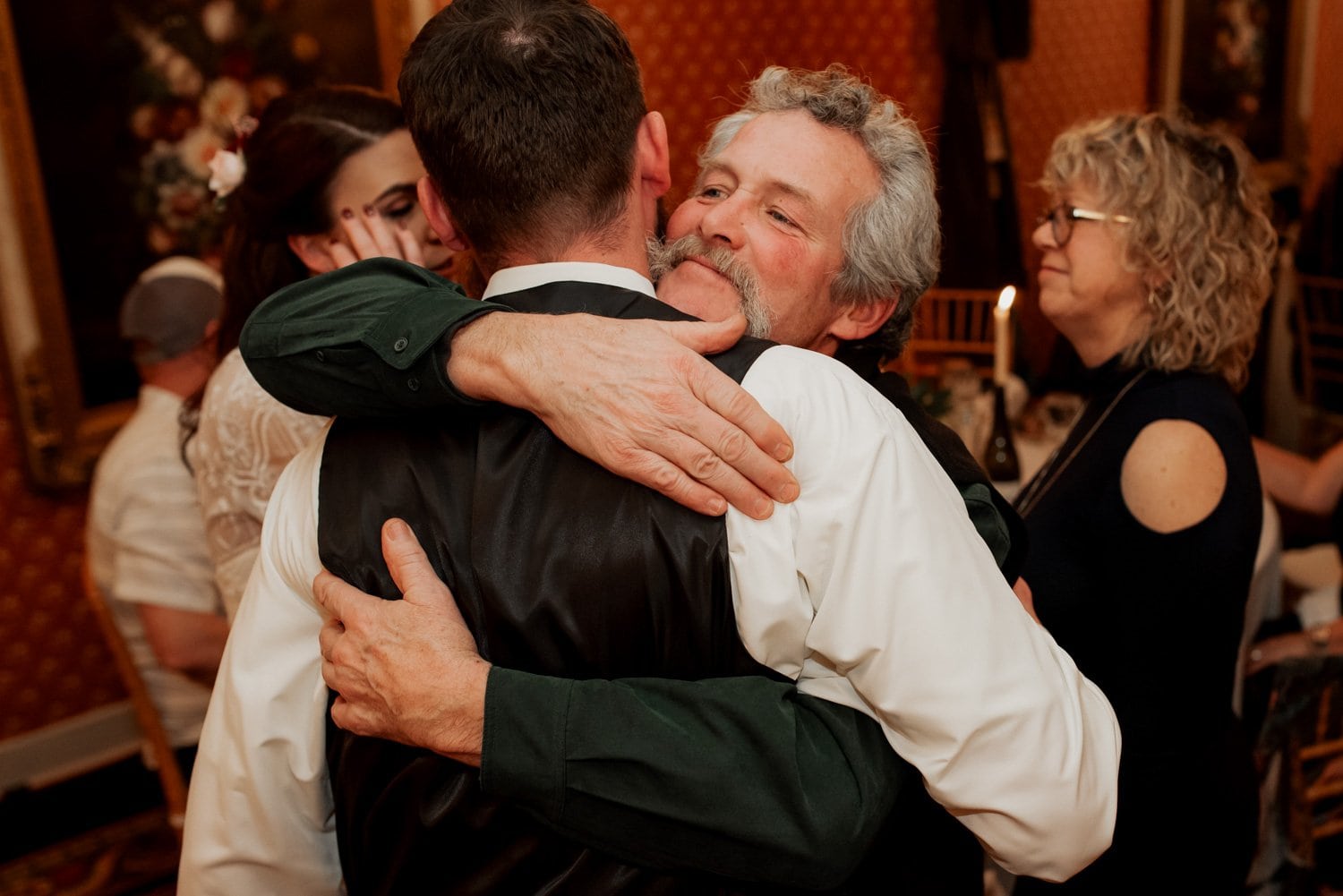 Columbia River Gorge Hotel Wedding Photography