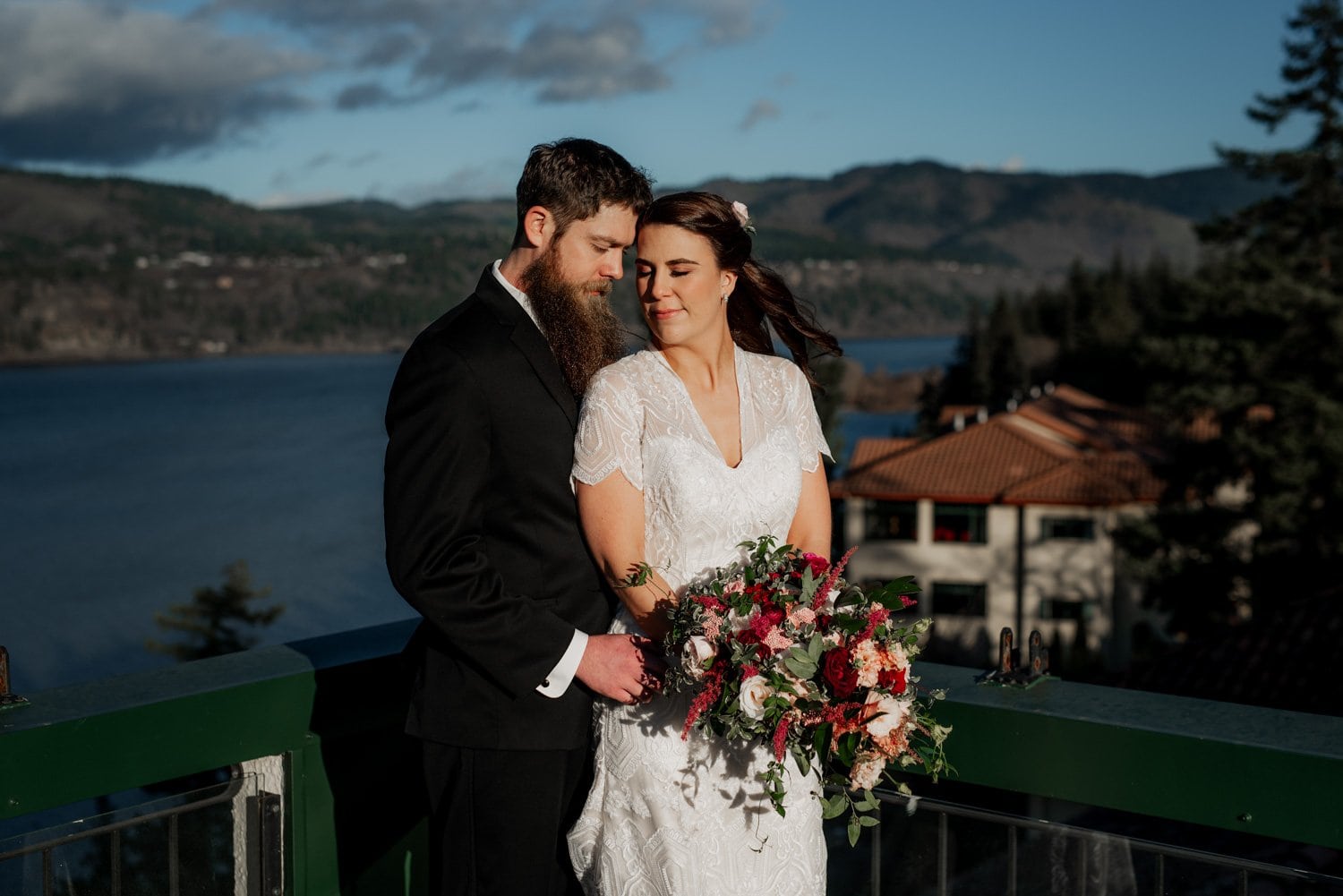 Columbia River Gorge Hotel Wedding Photography