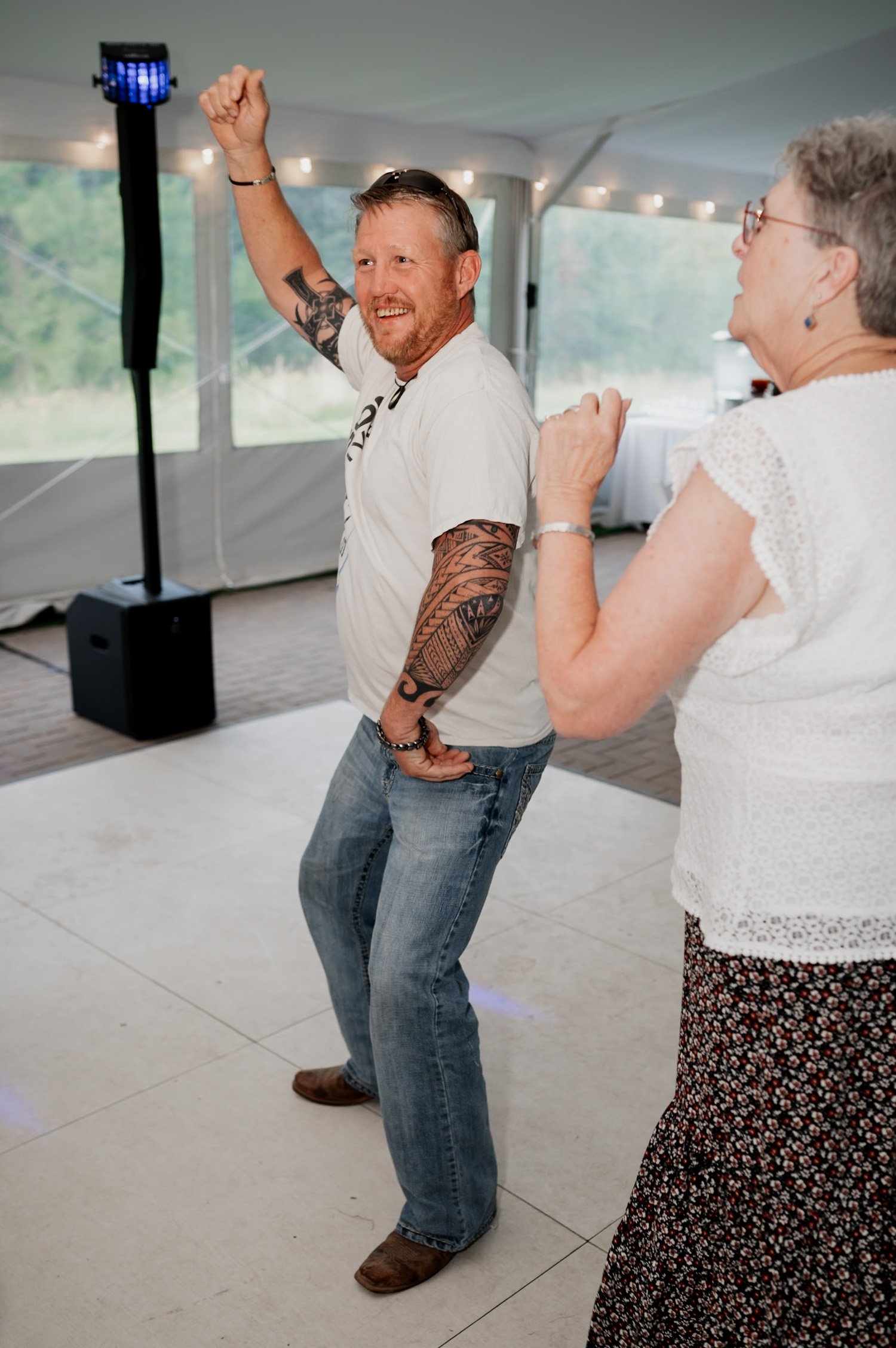 Summer Wedding At Coopers Spur Mountain Resort