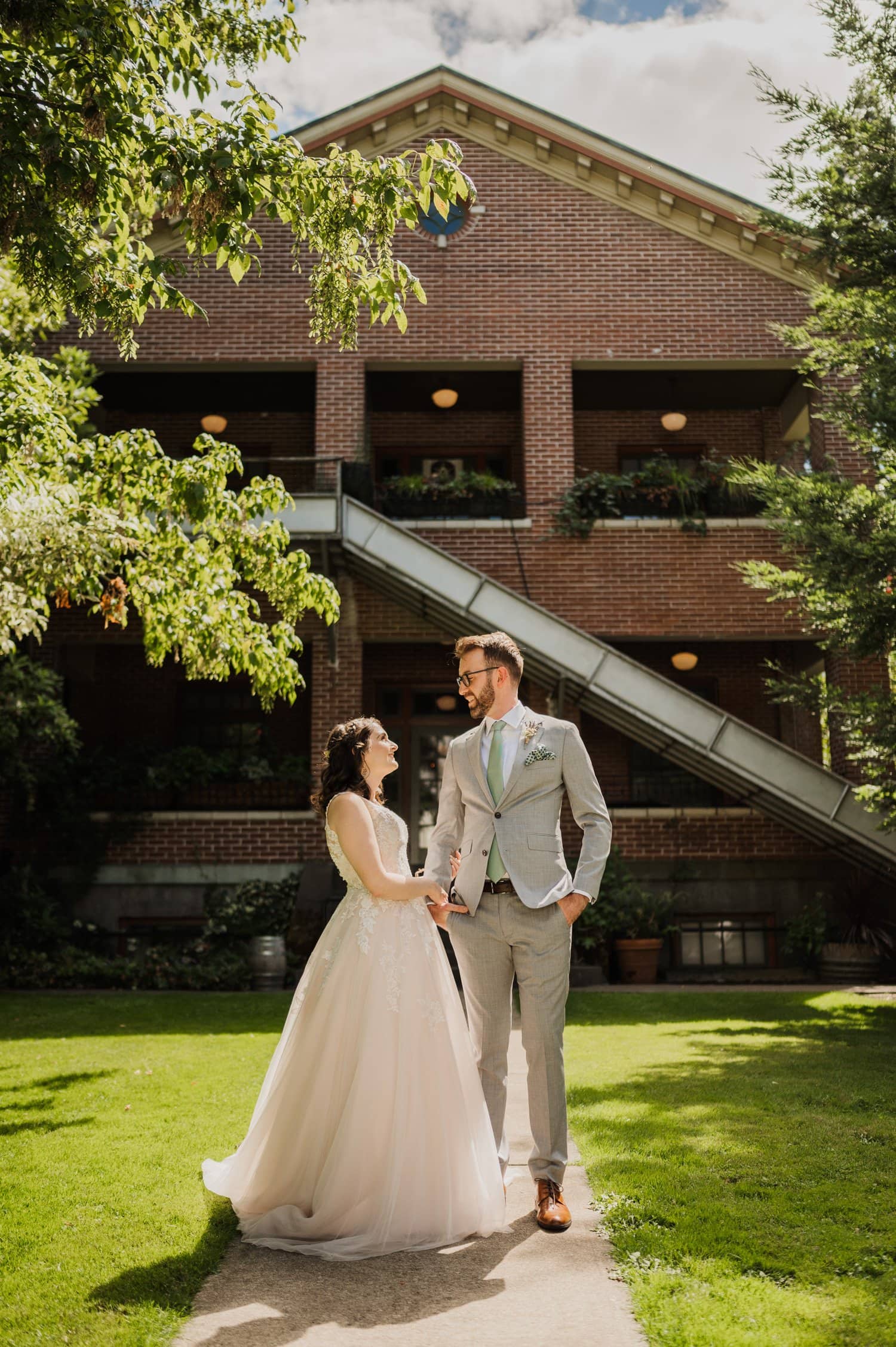 McMenamins Grand Lodge Wedding Photography