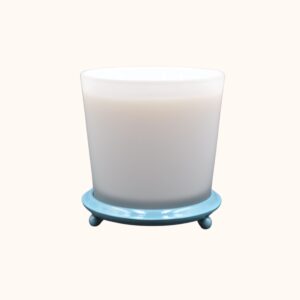 tafelstandaards uitgevoerd in baby blauw voor bij uw geboorte kaarsen van l'aimé candles