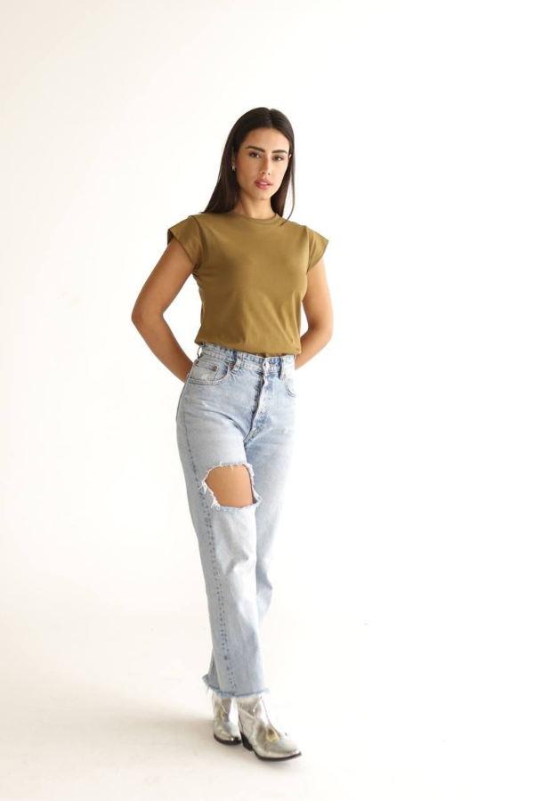 T-shirt Livia Muscle Noz Moscada