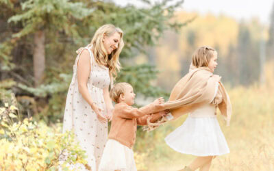 What to Expect From Family Photography With a 2-Year-Old vs a 6-Year-Old
