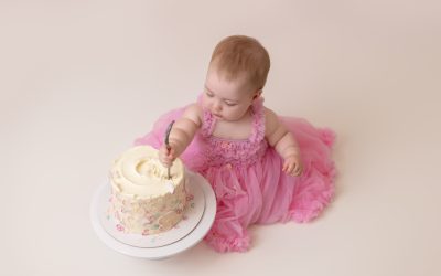 How to Choose a Cake for Your Baby’s Cake Smash Session