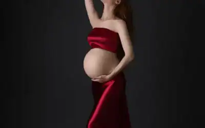 Indoor vs. Outdoor Maternity Photography in Edmonton: Which Session Is Right for You?