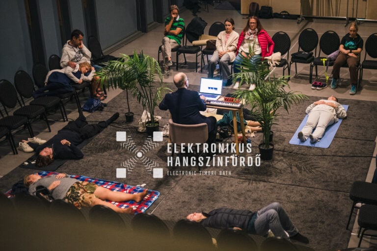 Elektronikus hangszínfürdő