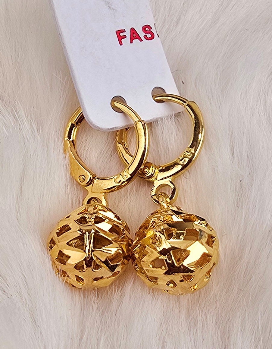 Diamond-Cut Spherical Gold-Toned Huggie Earrings (E-001)