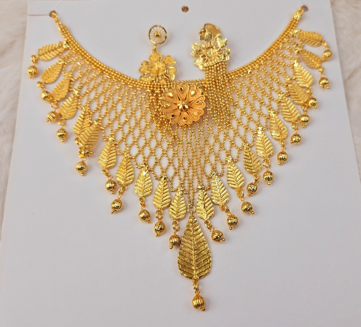 Traditional Gold-Tone Bridal Leaf Choker Necklace Set (N-001)