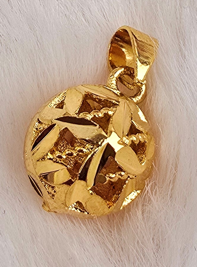 Artisan Floral Diamond-Cut Gold-Toned Spherical Pendant (P-002)