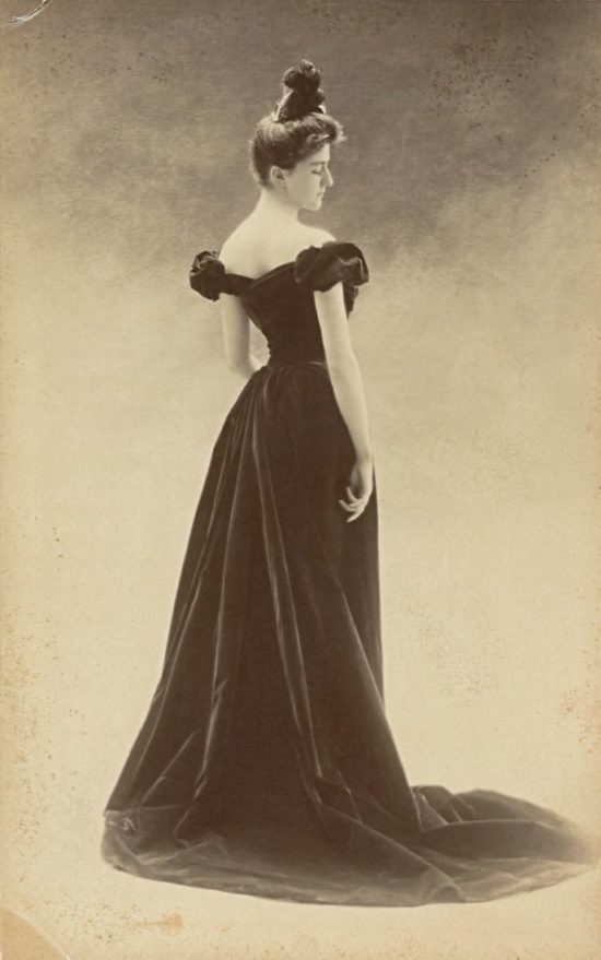 Victorian Era/Turn of the Century 1890-1900 – Maggie May Clothing- Fine Historical Fashion