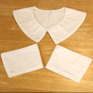 Nurse's collar and cuffs