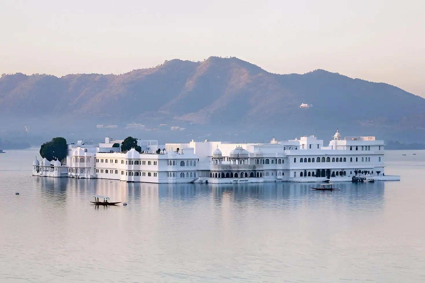 Taj Lake Palace Udaipur wedding
