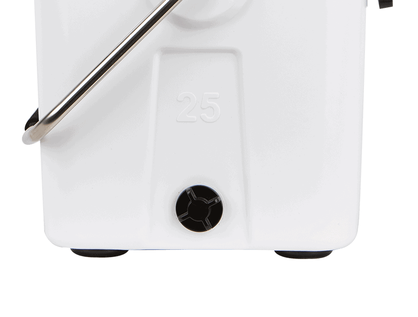Cruiser-25-white-side-Slider-min white cruiser side view with plug