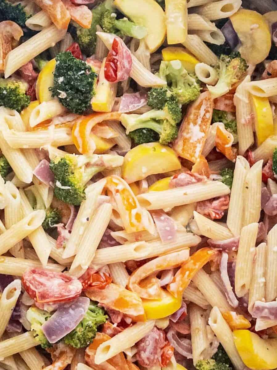 creamy-pasta-primavera-in-pot-closeup-angle