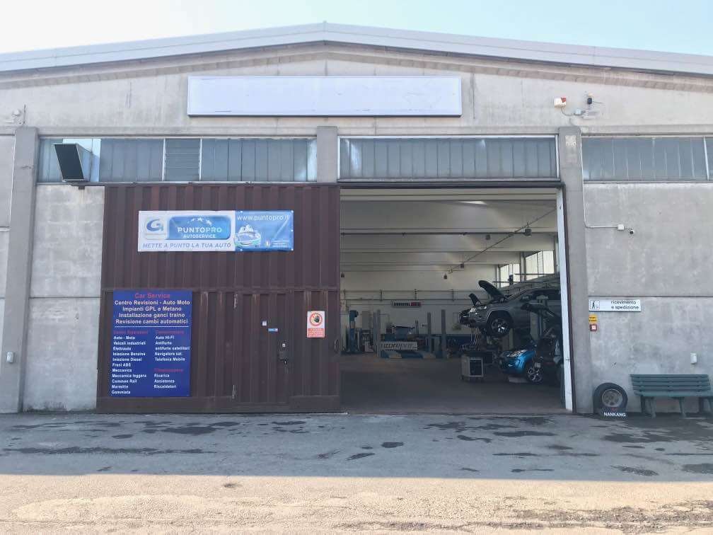 Benvenuti nel nostro centro di riparazione e manutenzione automobilistico