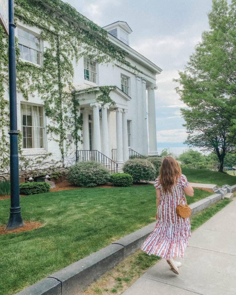 Keep reading for all the best Vermont towns to visit, and the best way to get from Burlington Vermont to Stowe Vermont!