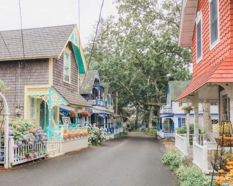 how to get to Martha's Vineyard