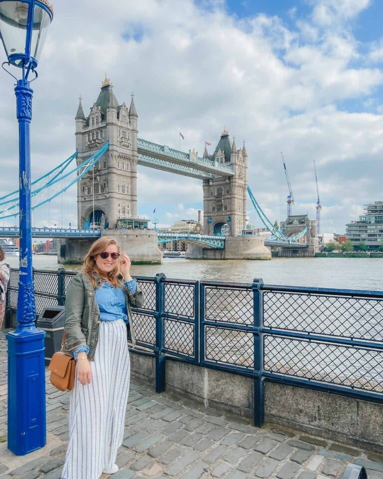 Tower Bridge is one of the most iconic points of interest in London and needs to be on your 4 day London itinerary. This English, neo-gothic architecture of two towers connected by a bridge between over the Thames is quite impressive. The bridge is intricately decorated with blue hues throughout, and the best way to see it is from the Tower of London!