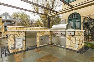 Outdoor Kitchen